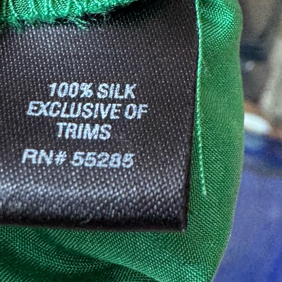 100% Silk. Make Spring  green your favorite camisole  this year! EUC XS Adorable - Picture 4 of 5